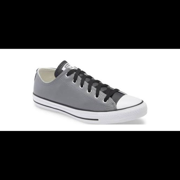Converse Chuck Taylor Ox Leather Size 11.5